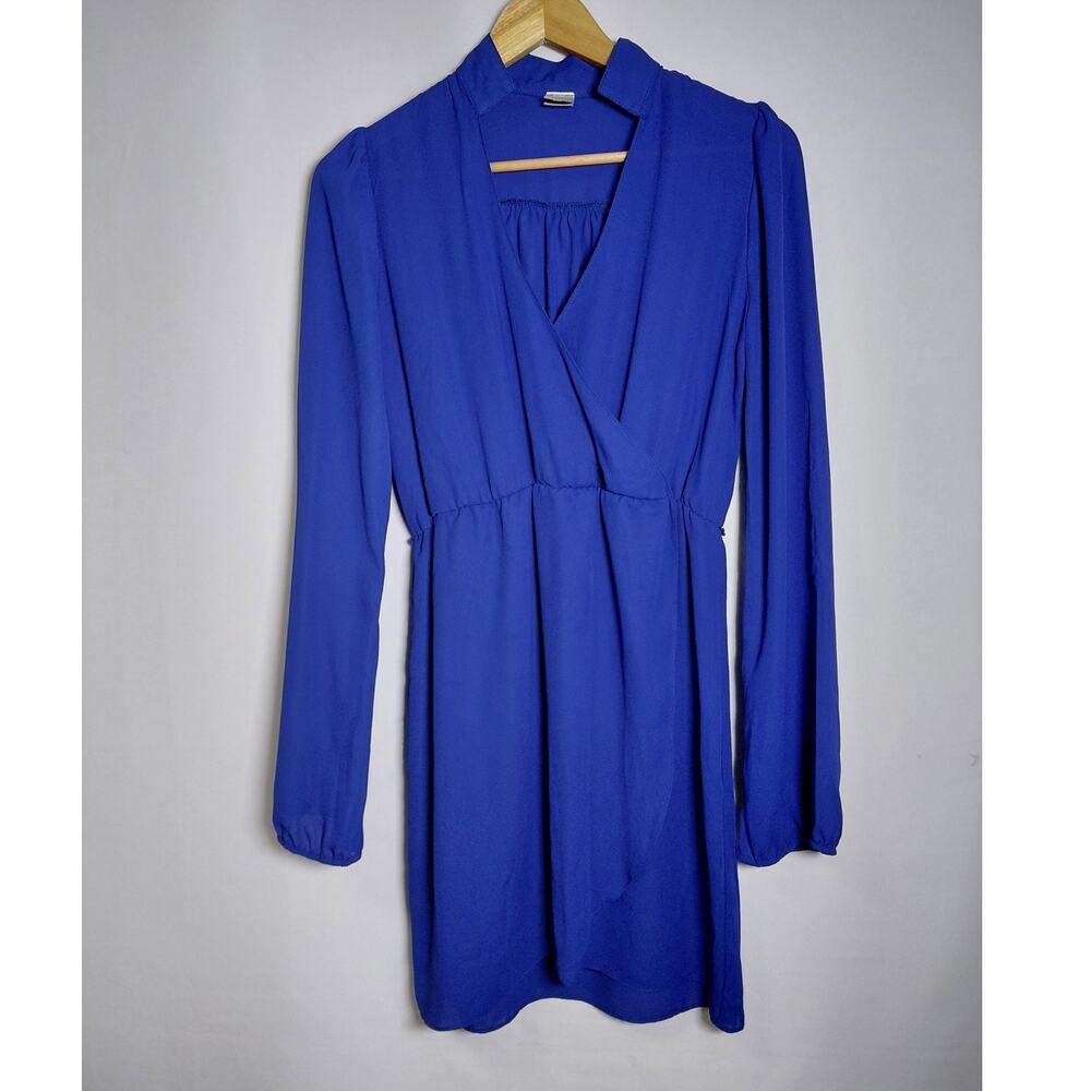 Carolina Long Sleeve Dress V-Neck Knee Length Women see measurements